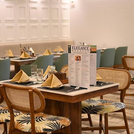 Khanna  Elegance Regency酒店 外观 照片